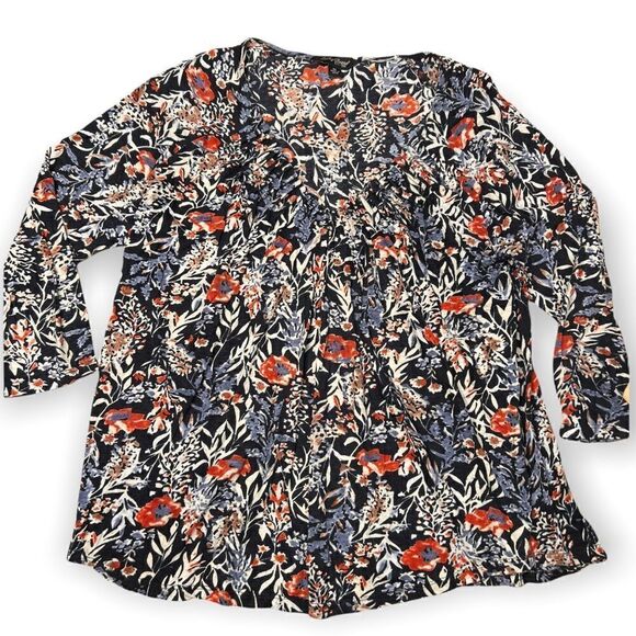 Lucky Brand
Size M 3/4 Sleeve Top - Picture 3 of 8